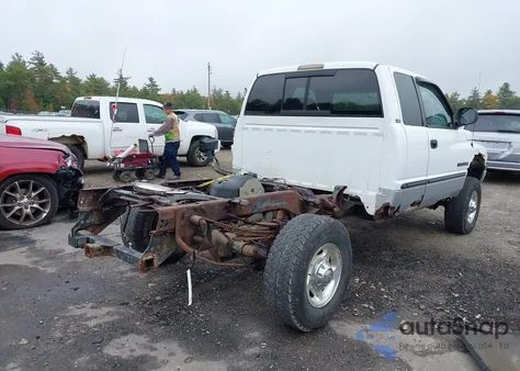 2000 Dodge Ram 2500 St из США, поврежденный, VIN 3B7KF23Z8YG115062